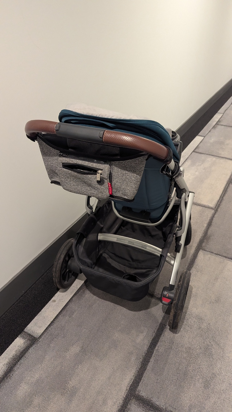 Uppababy Vista V2 with Snugseat and Accessories - photo 5