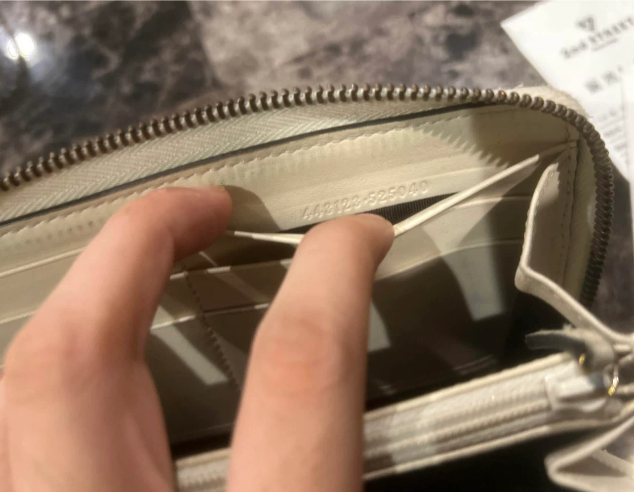 Gucci GG Marmont White Leather Zip Wallet - photo 4