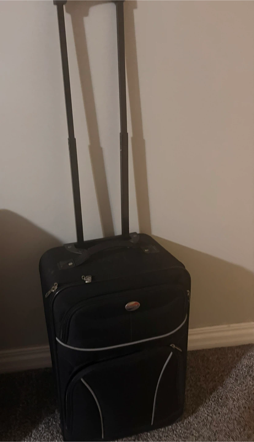 Rolling carry on - photo 5