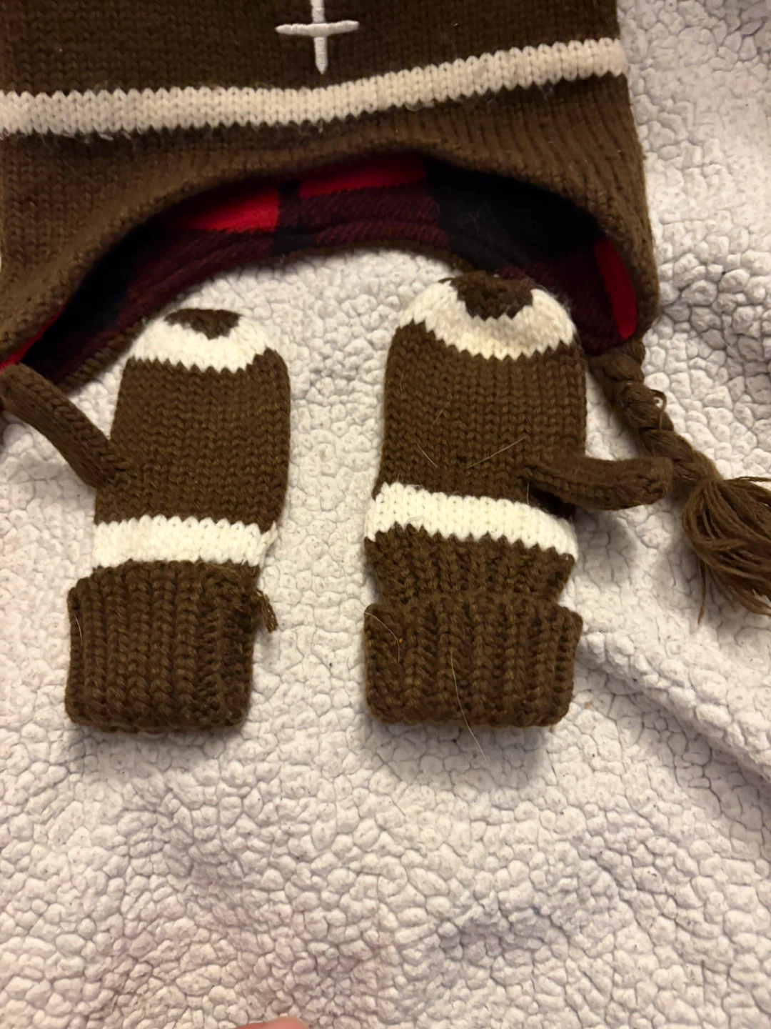Gap Kids Football Knit Hat and Mitten Set - photo 3