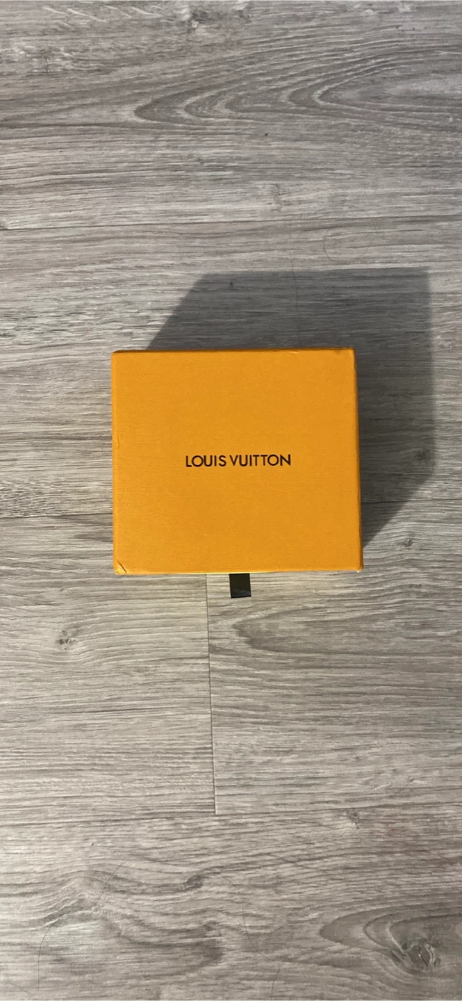 Louis Vuitton Voyage 35 Belt Size 30-32