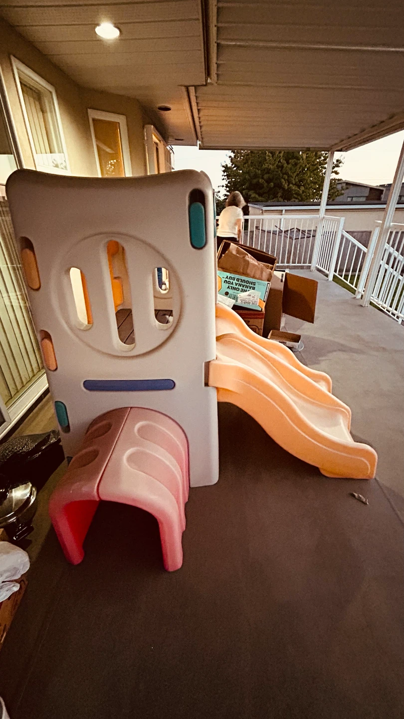 Little Tikes play centre with slide and climber - photo 3