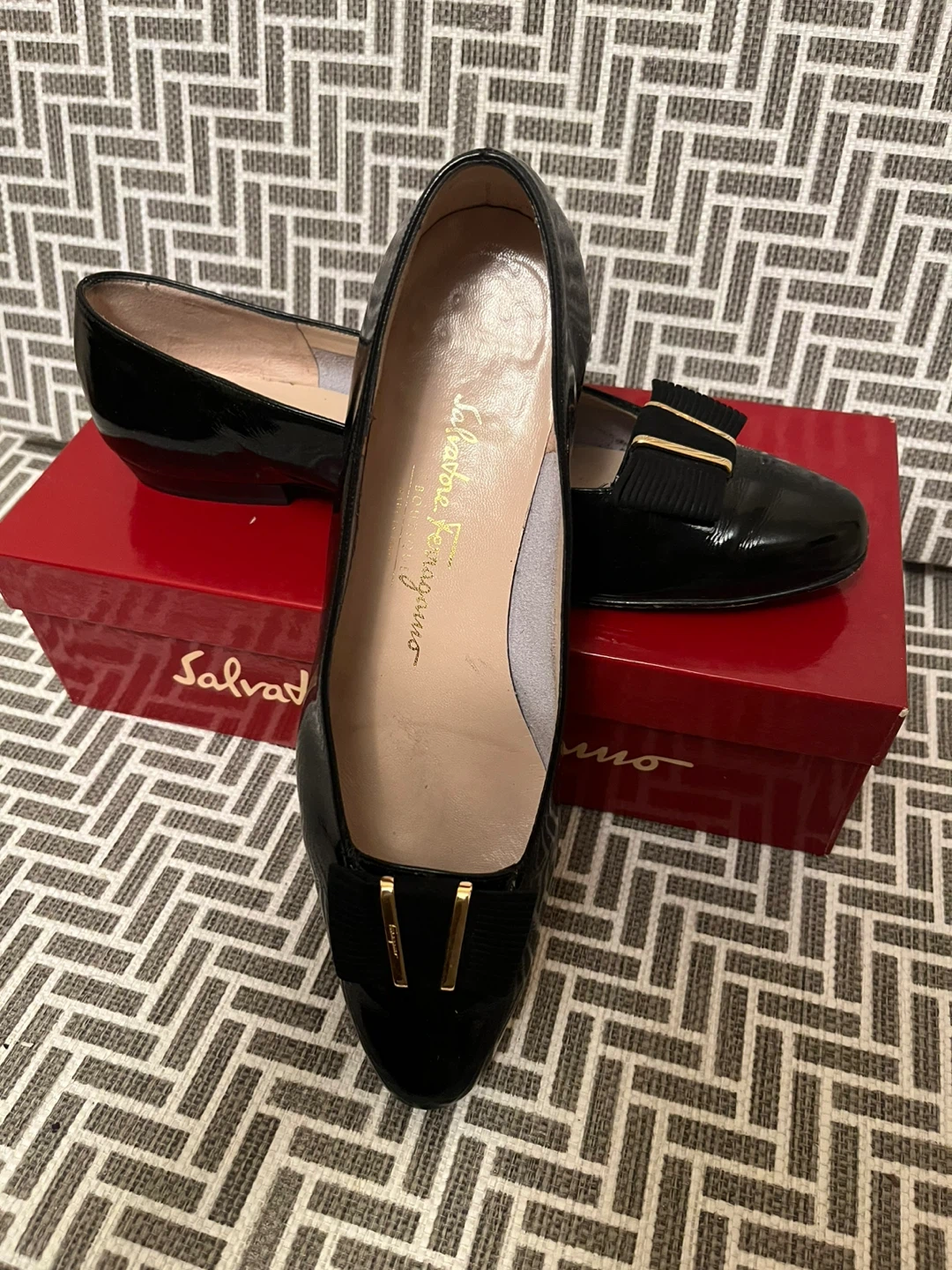 Salvatore Ferragamo Black Patent Leather Flats - photo 5