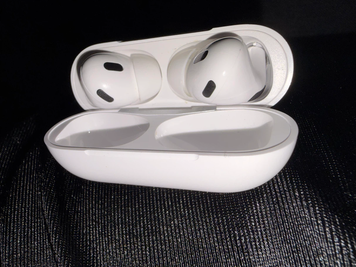 Apple AirPods Pro gen 2 - photo 2