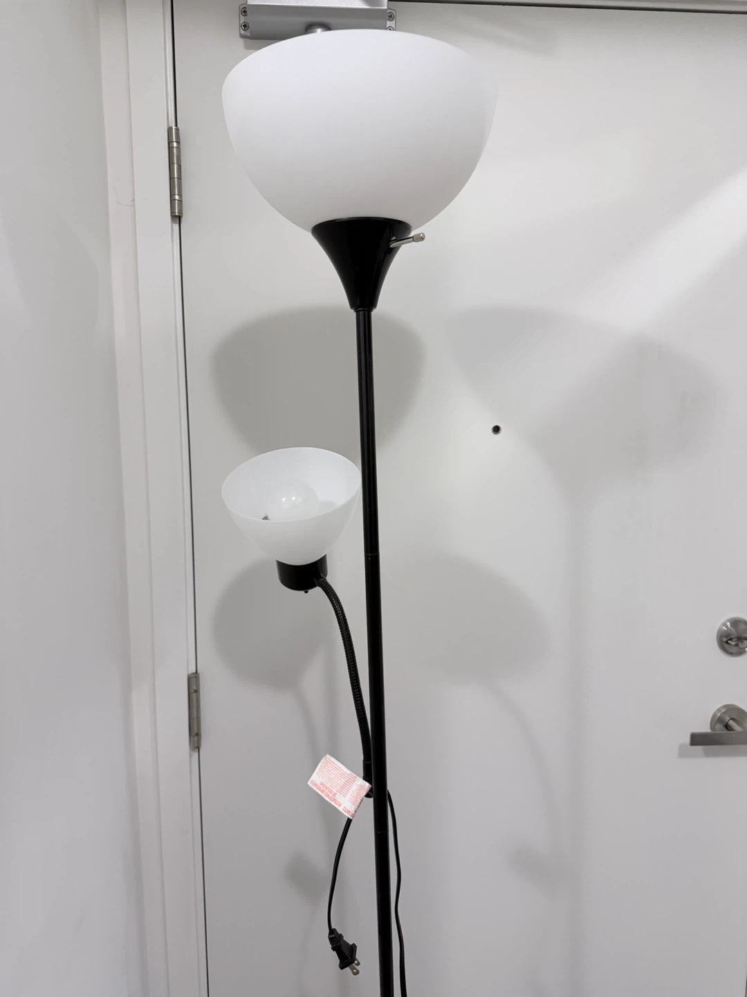 Black floor lamp with reading light - photo 2