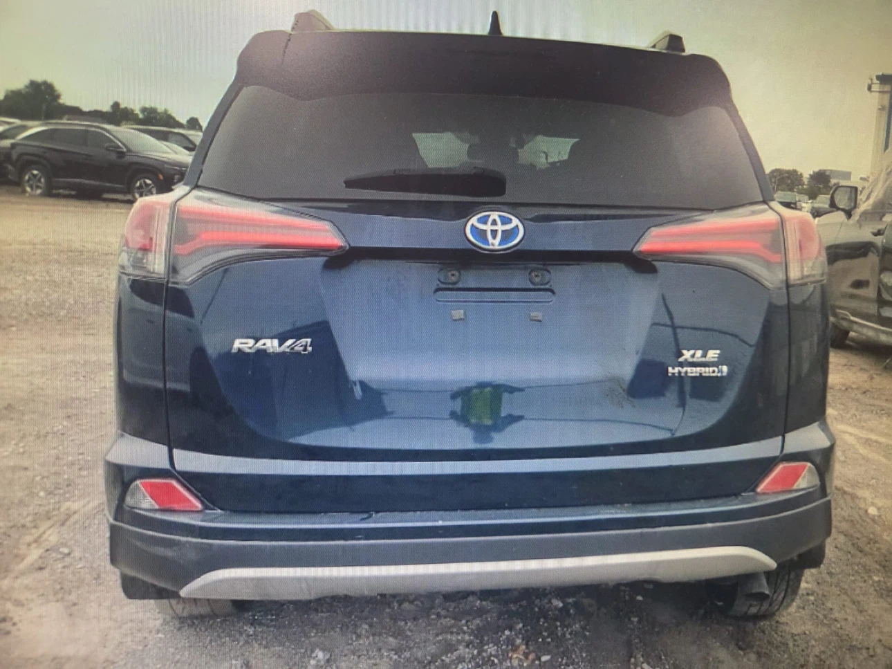 PART OUT - 2017 Toyota RAV4 XLE Hybrid AWD