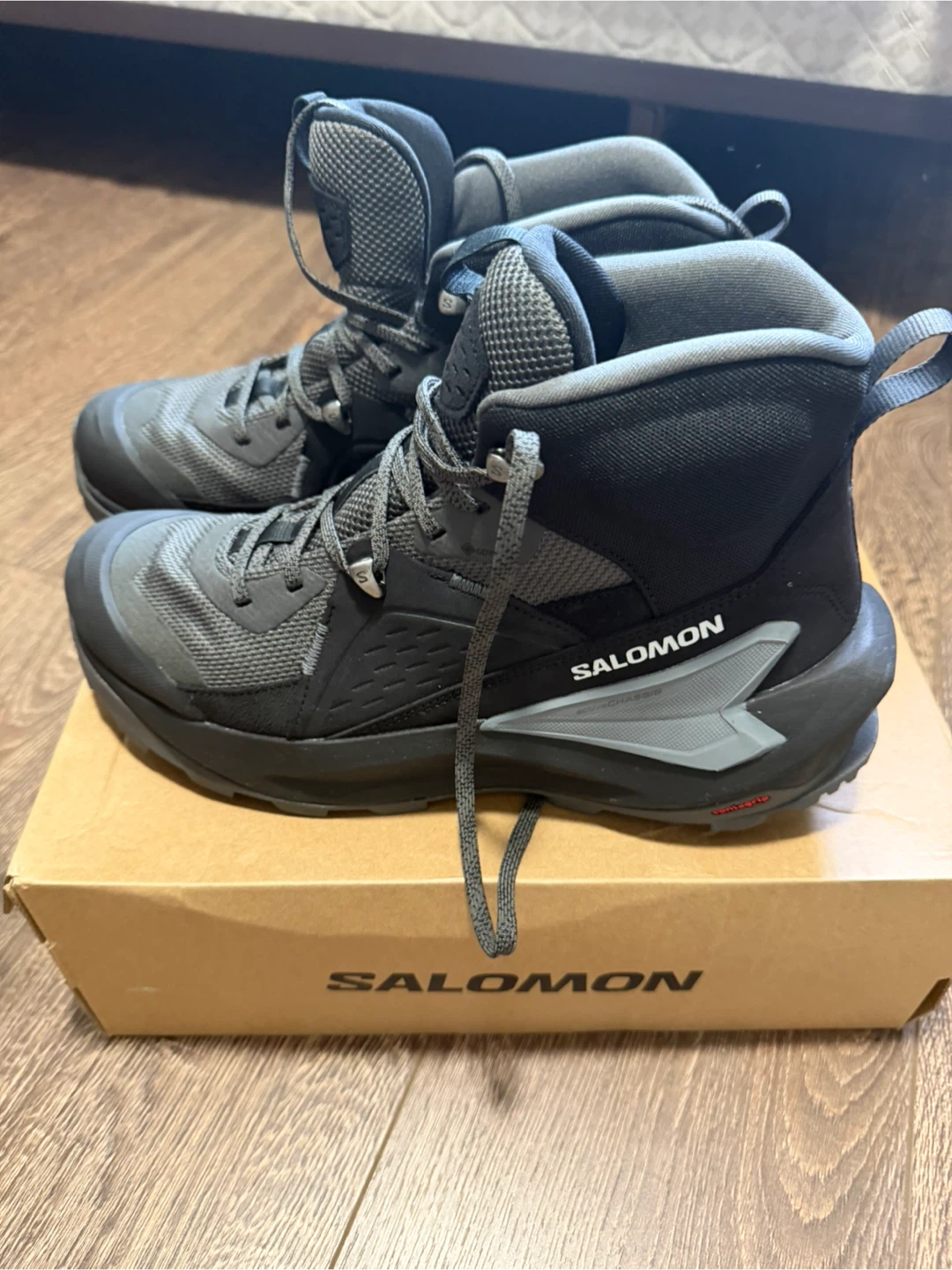 Salomon Elixir Mid GTX Hiking Boots