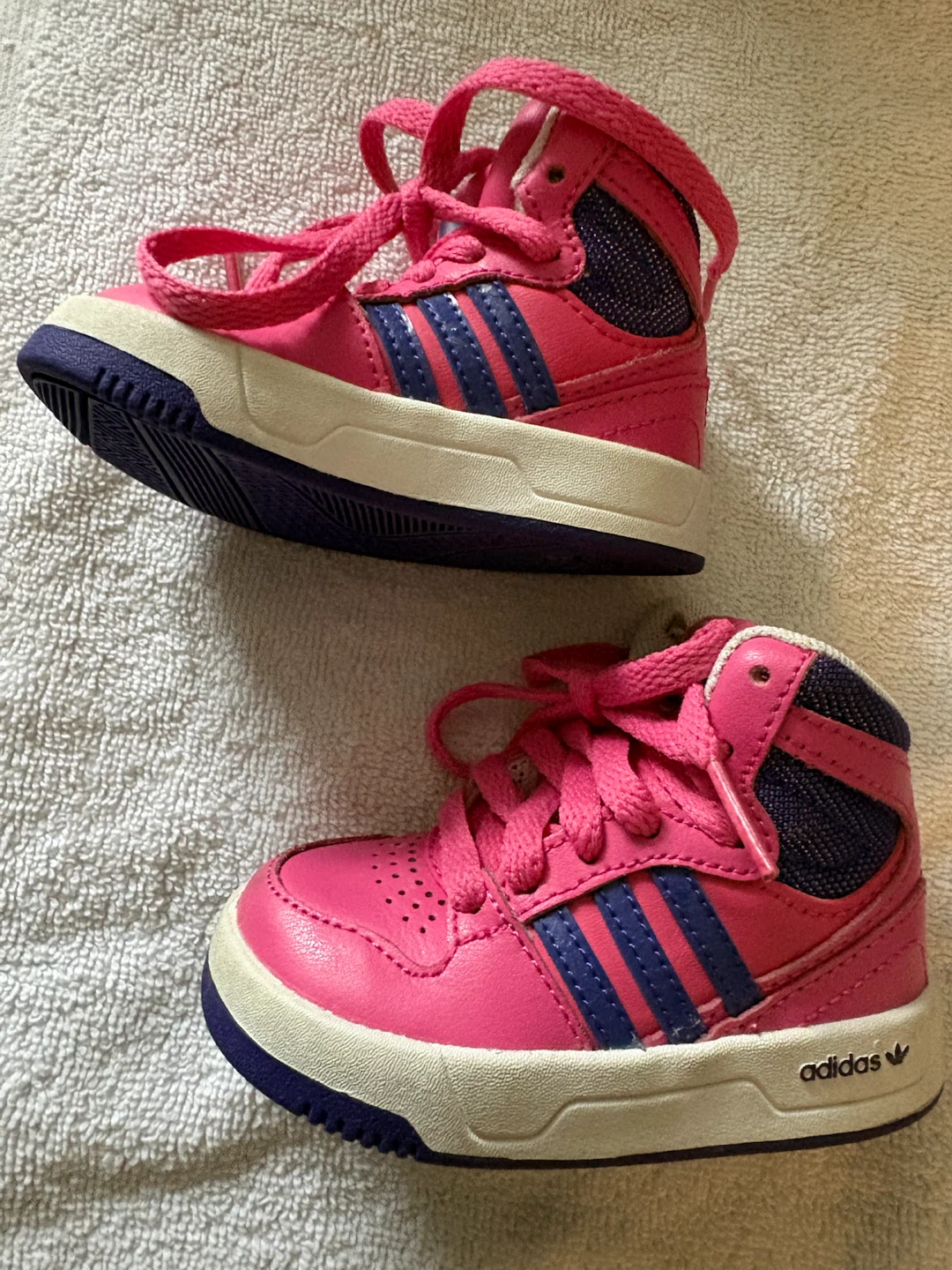 Adidas pink high top infant/toddler shoes size 4 - photo 2