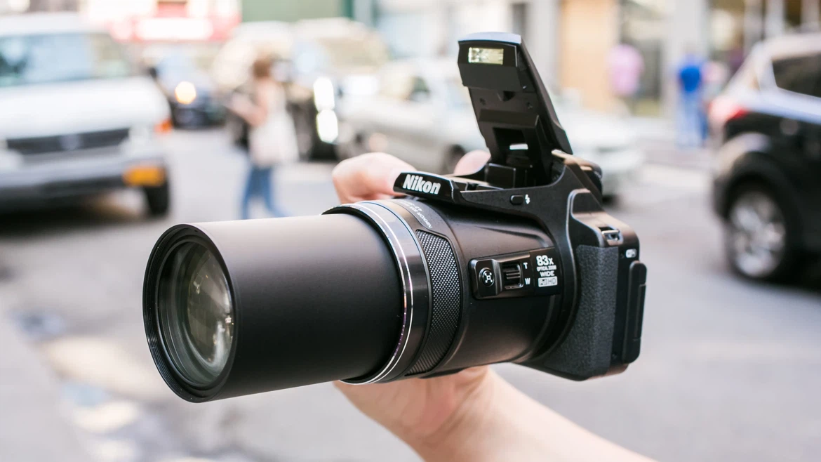 Nikon Coolpix P900 Camera with travel bag and a free Macro lens. - photo 2