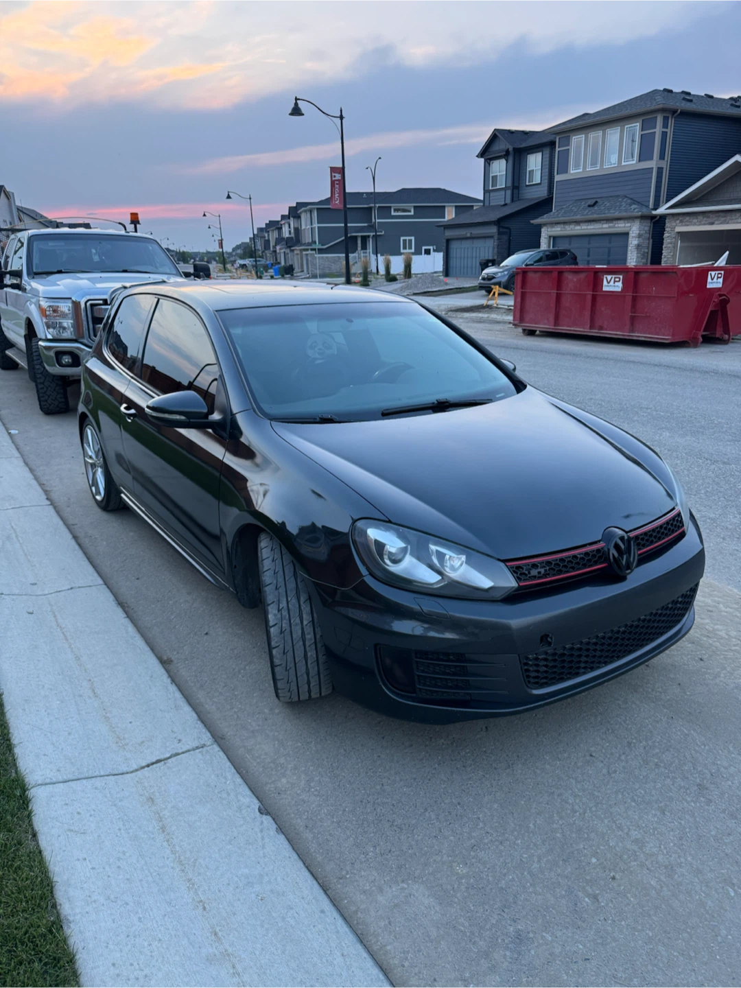 Volkswagen Golf GTI 2-Door Hatchback - photo 2