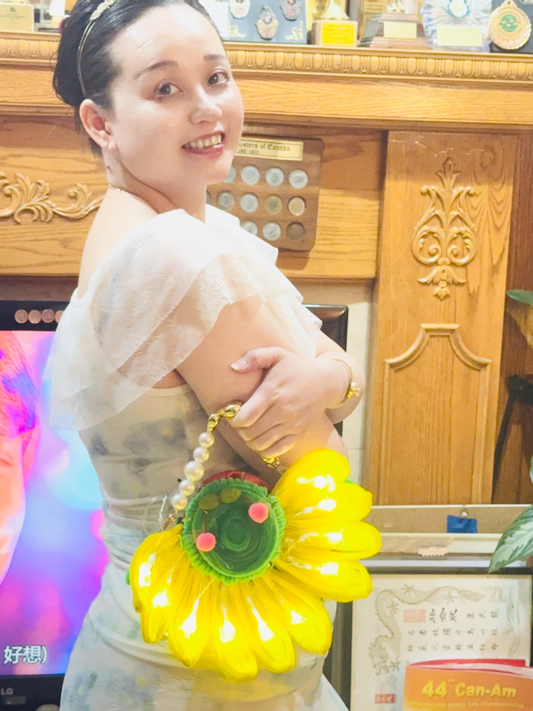 Decorative Sunflower Handbag - photo 4