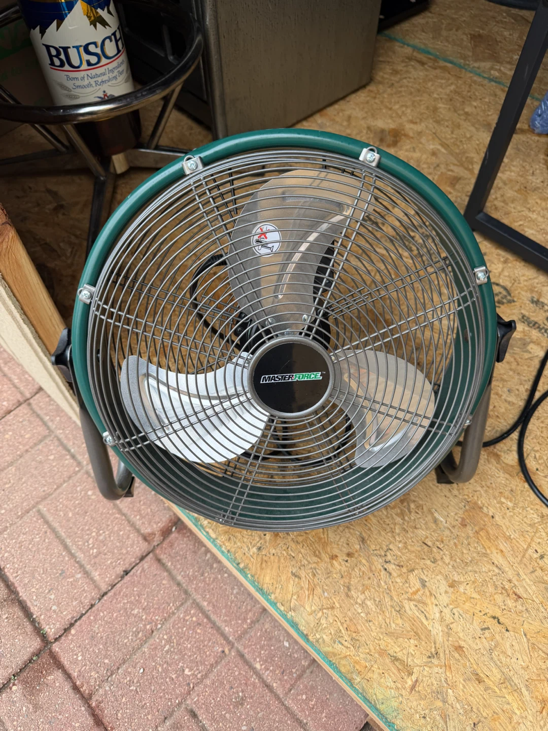 Masterforce 14-inch Shroud Floor Fan