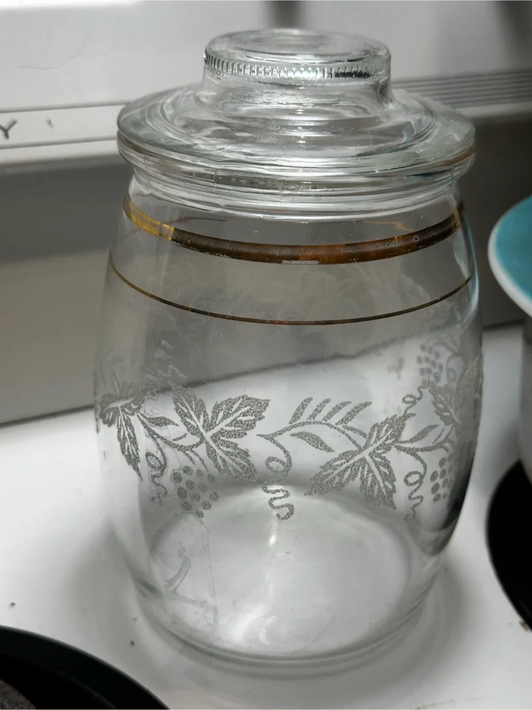 Vtg Bartlett Collins Etched Grapevine Glass Jar 6.25” - photo 2