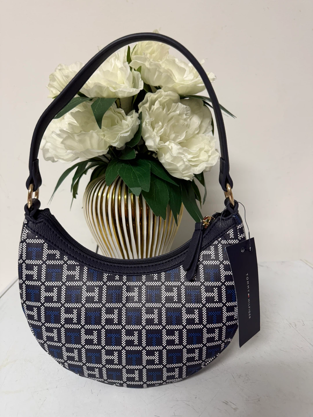 Tommy Hilfiger Monogram Shoulder Bag - photo 2