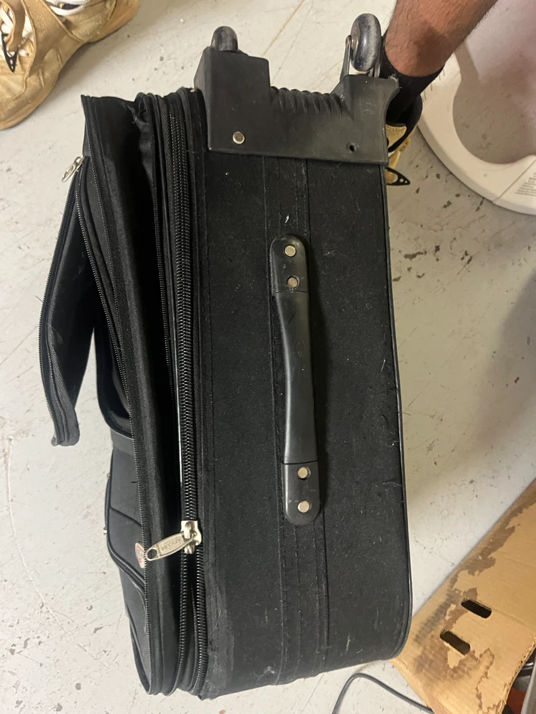 Skylife Black Carry-On Suitcase - photo 4