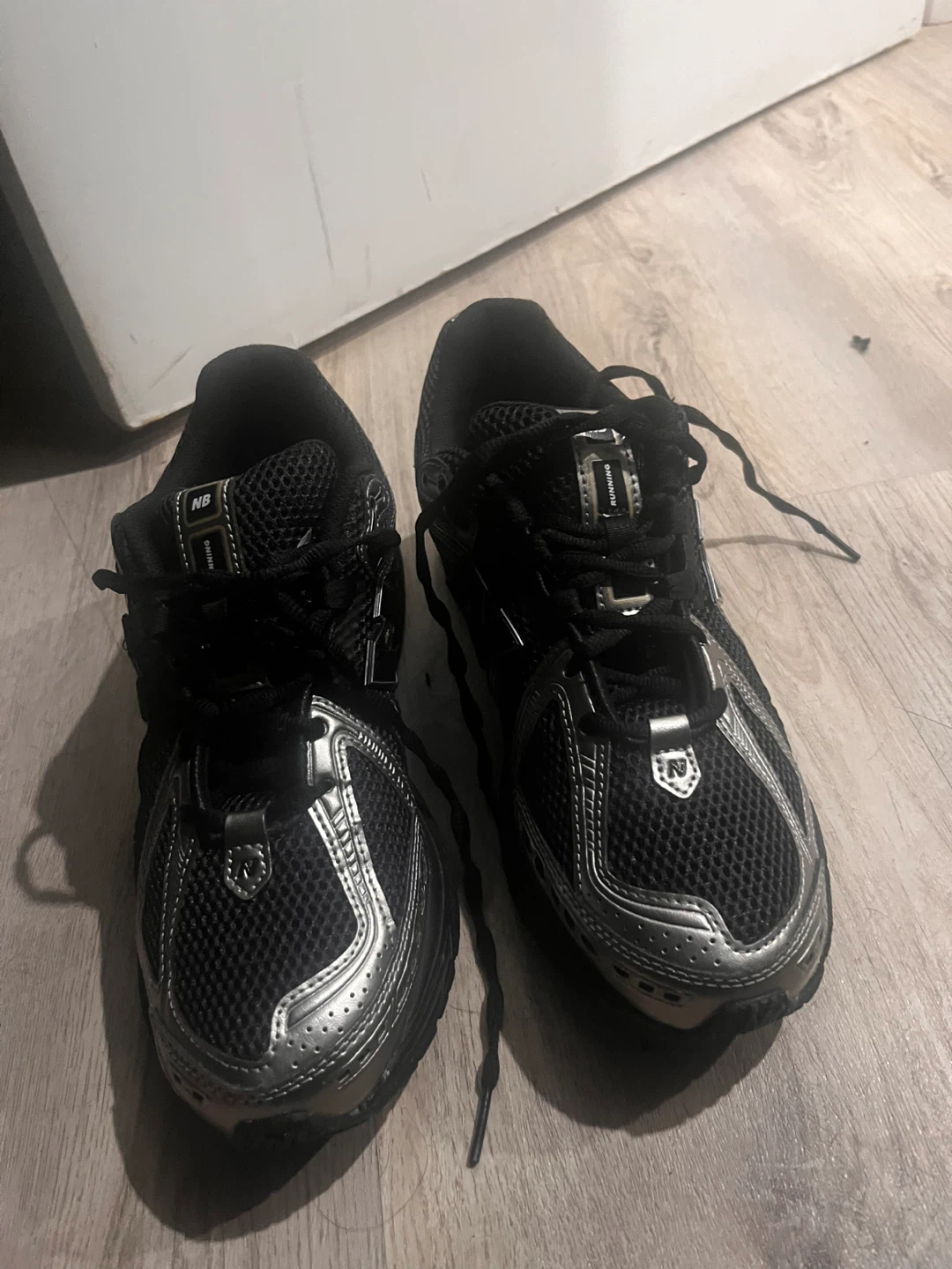 New Balance Black and Silver Running Sneakers - photo 4