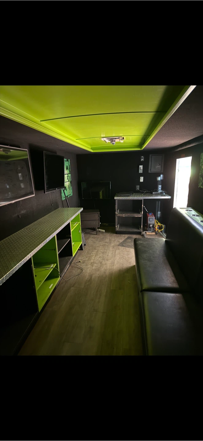 Trailer - photo 2