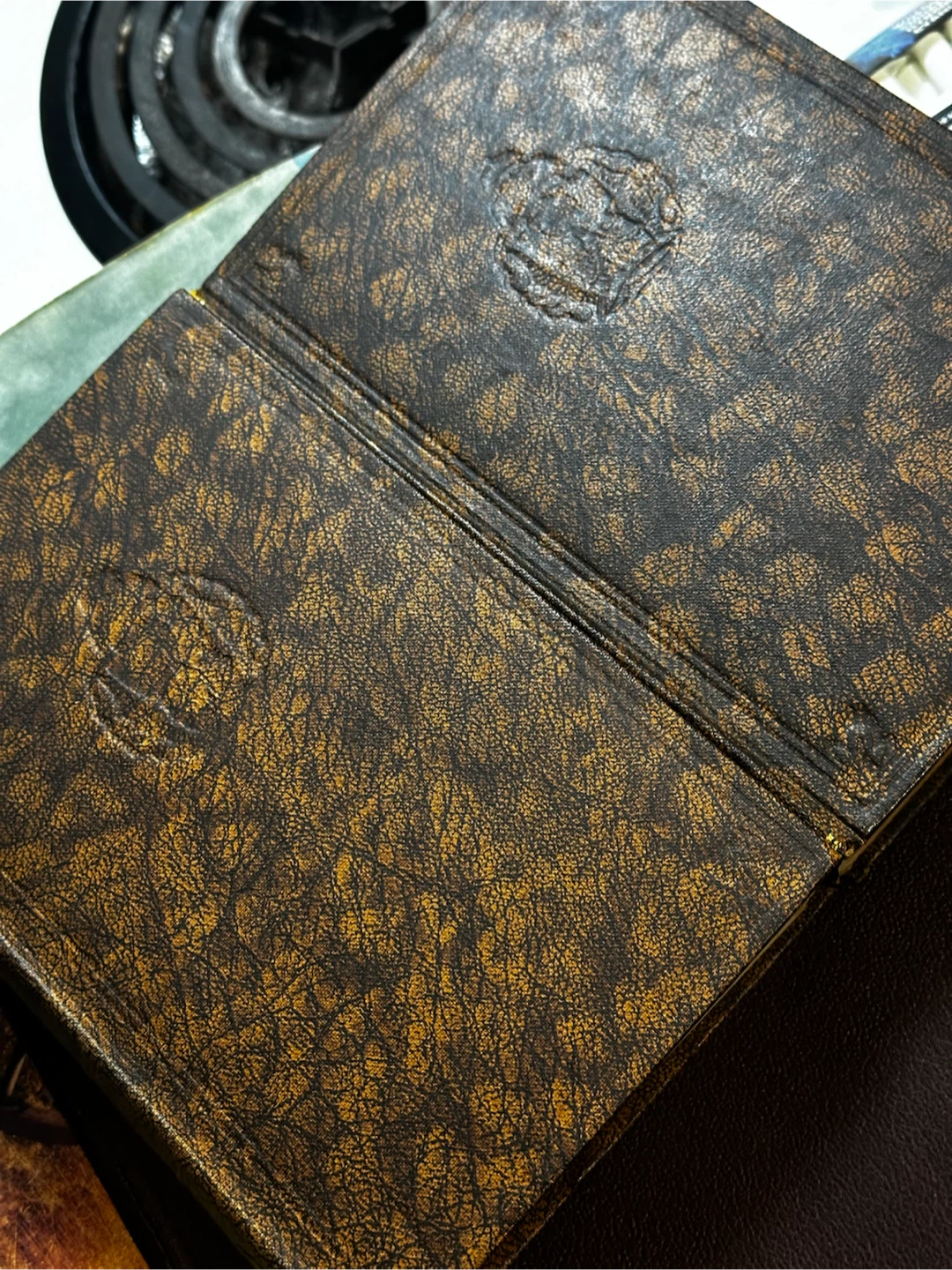 Lot of 2 Vtg 1930s Odhams Press Decorative Books Set - $60 - photo 2