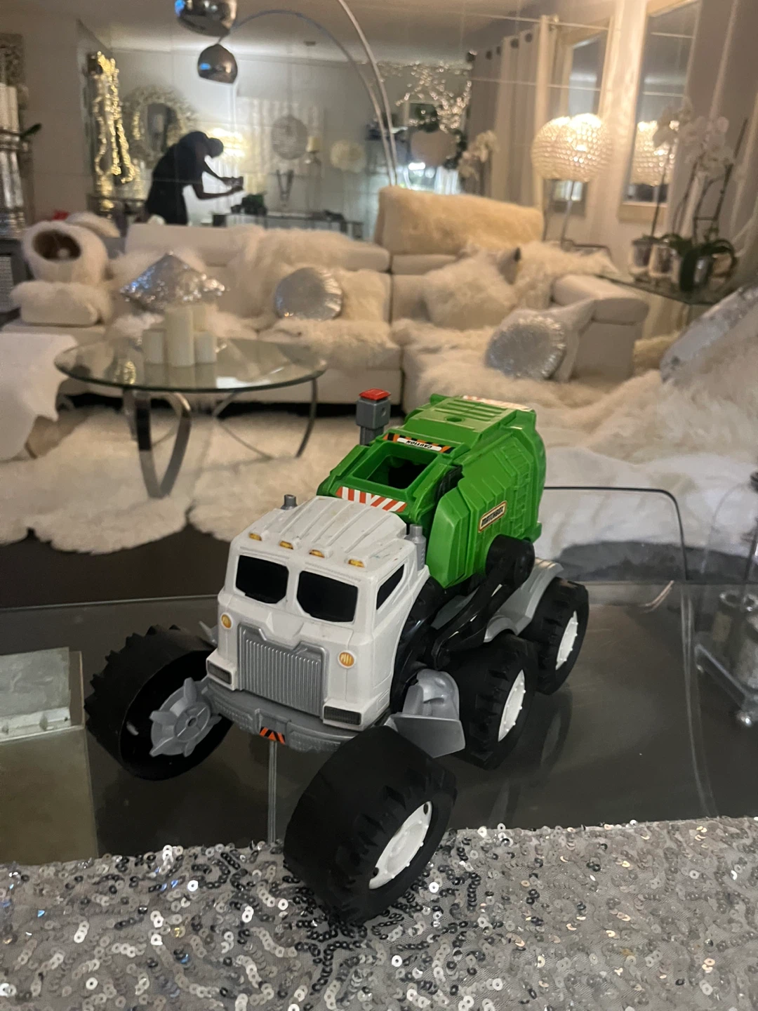 Matchbox Garbage Truck Toy - photo 2