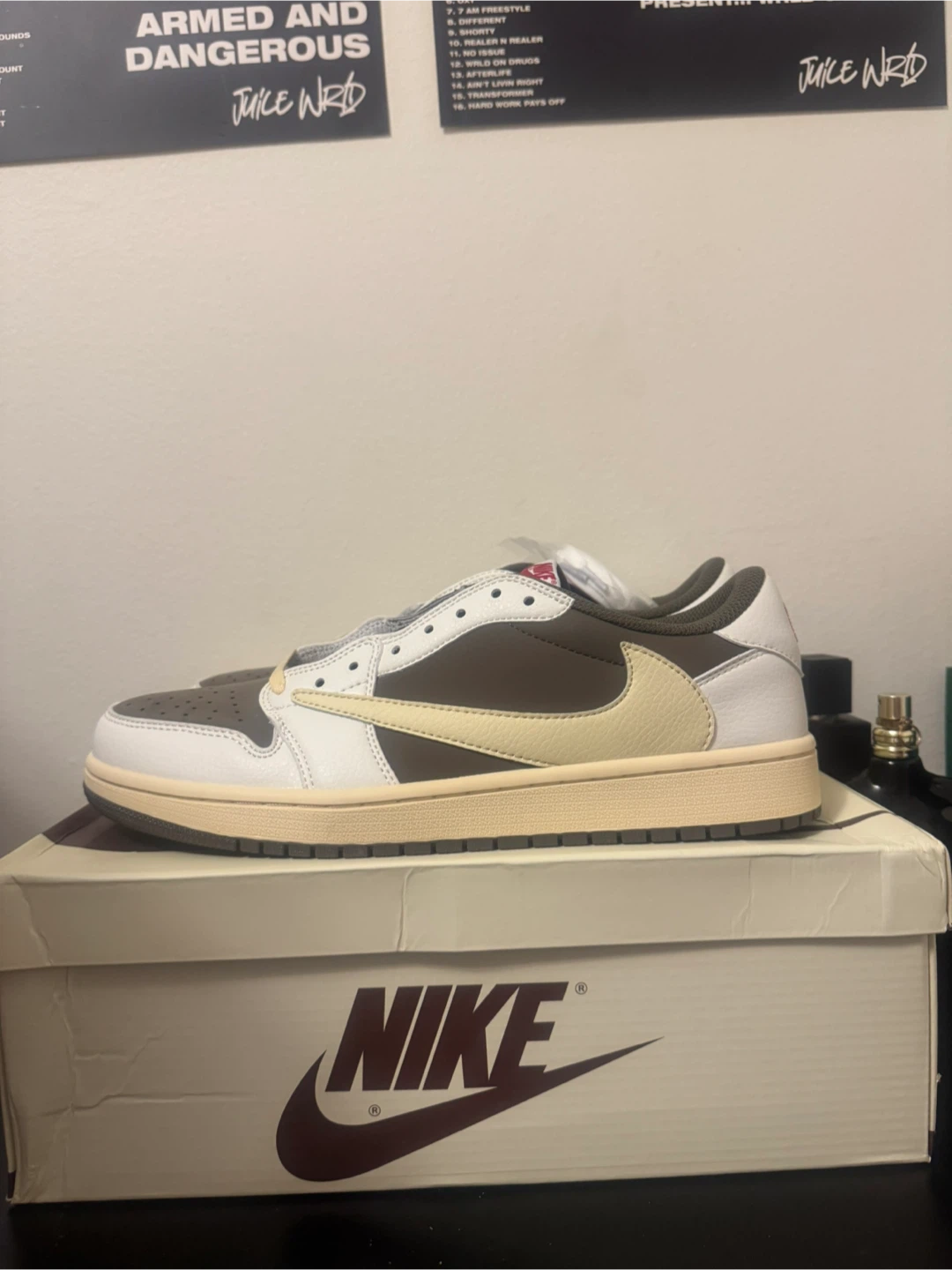 BRAND NEW Travis Scott Mocha/ReverseMocha Shoes Size 11 - photo 2