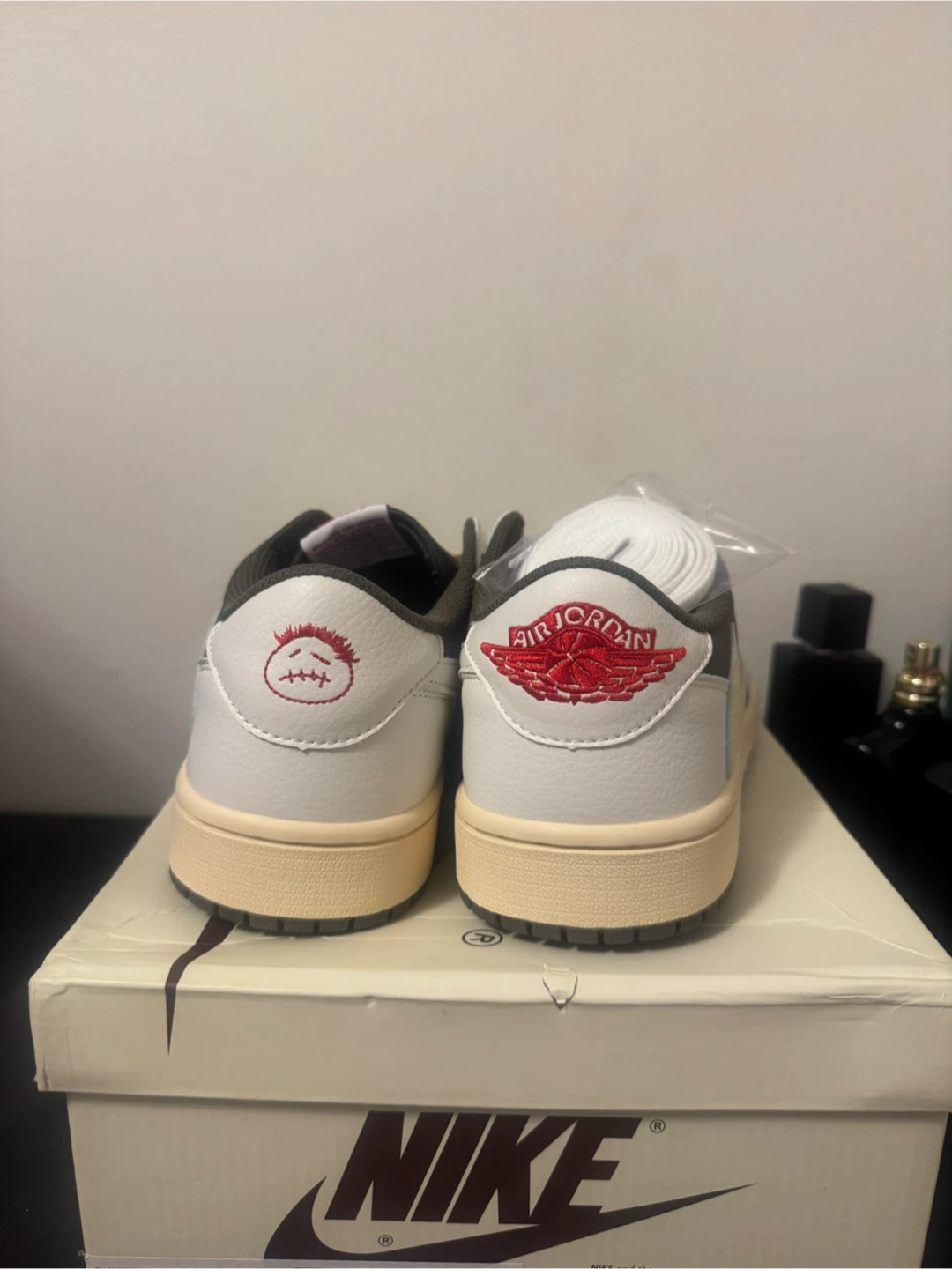 BRAND NEW Travis Scott Mocha/ReverseMocha Shoes Size 11 - photo 3