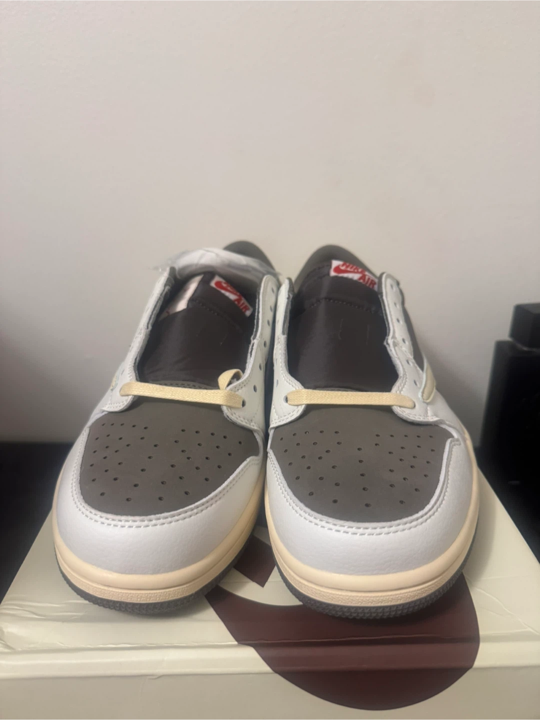 BRAND NEW Travis Scott Mocha/ReverseMocha Shoes Size 11 - photo 4