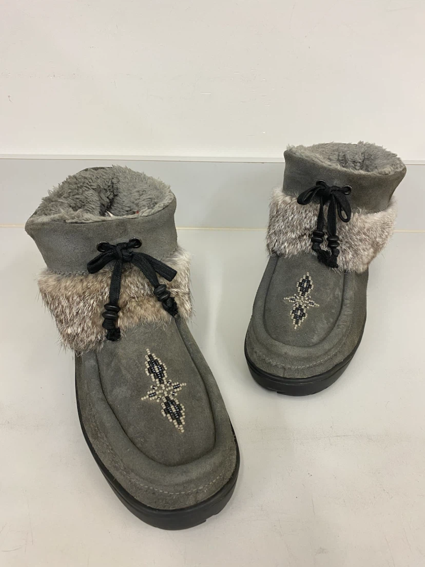 Manitobah Grey Suede Boots Size 10