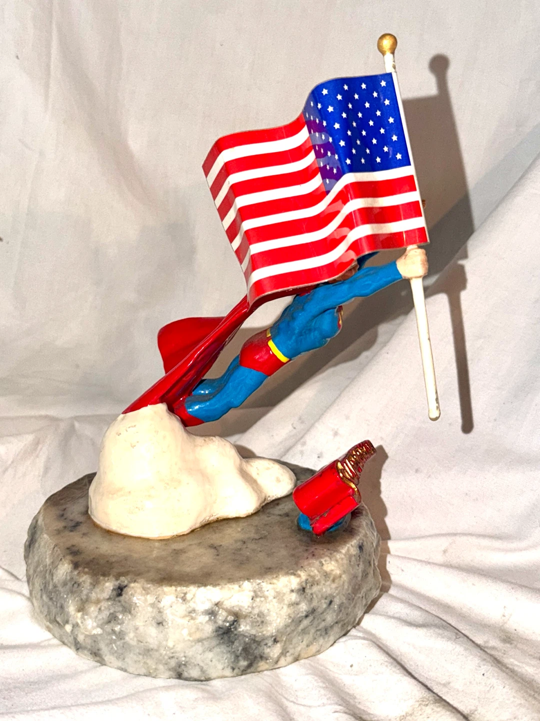 Vintage 1994 Superman Figurine proudly we wave dc comics Ron Lee - photo 2