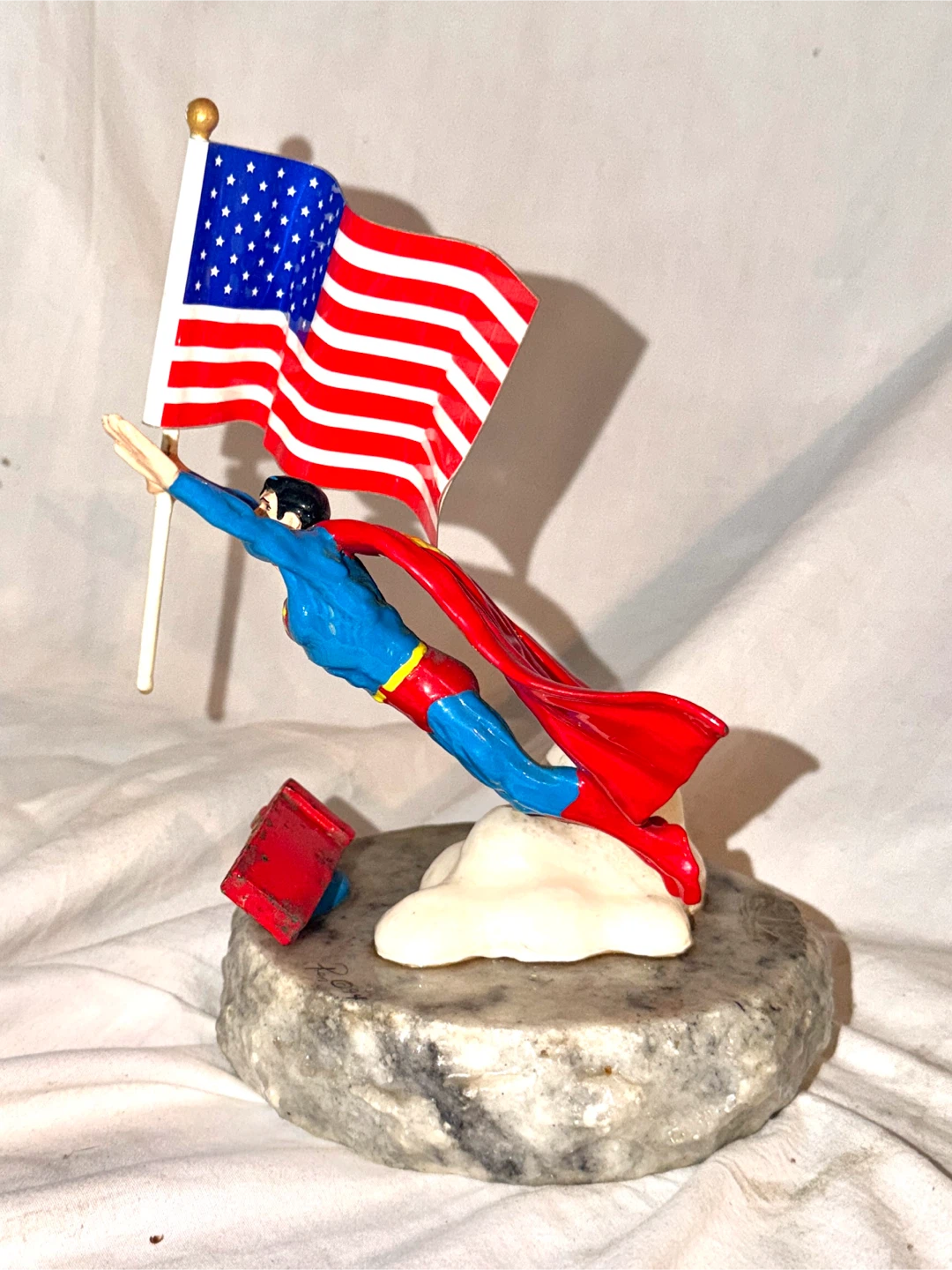 Vintage 1994 Superman Figurine proudly we wave dc comics Ron Lee - photo 4