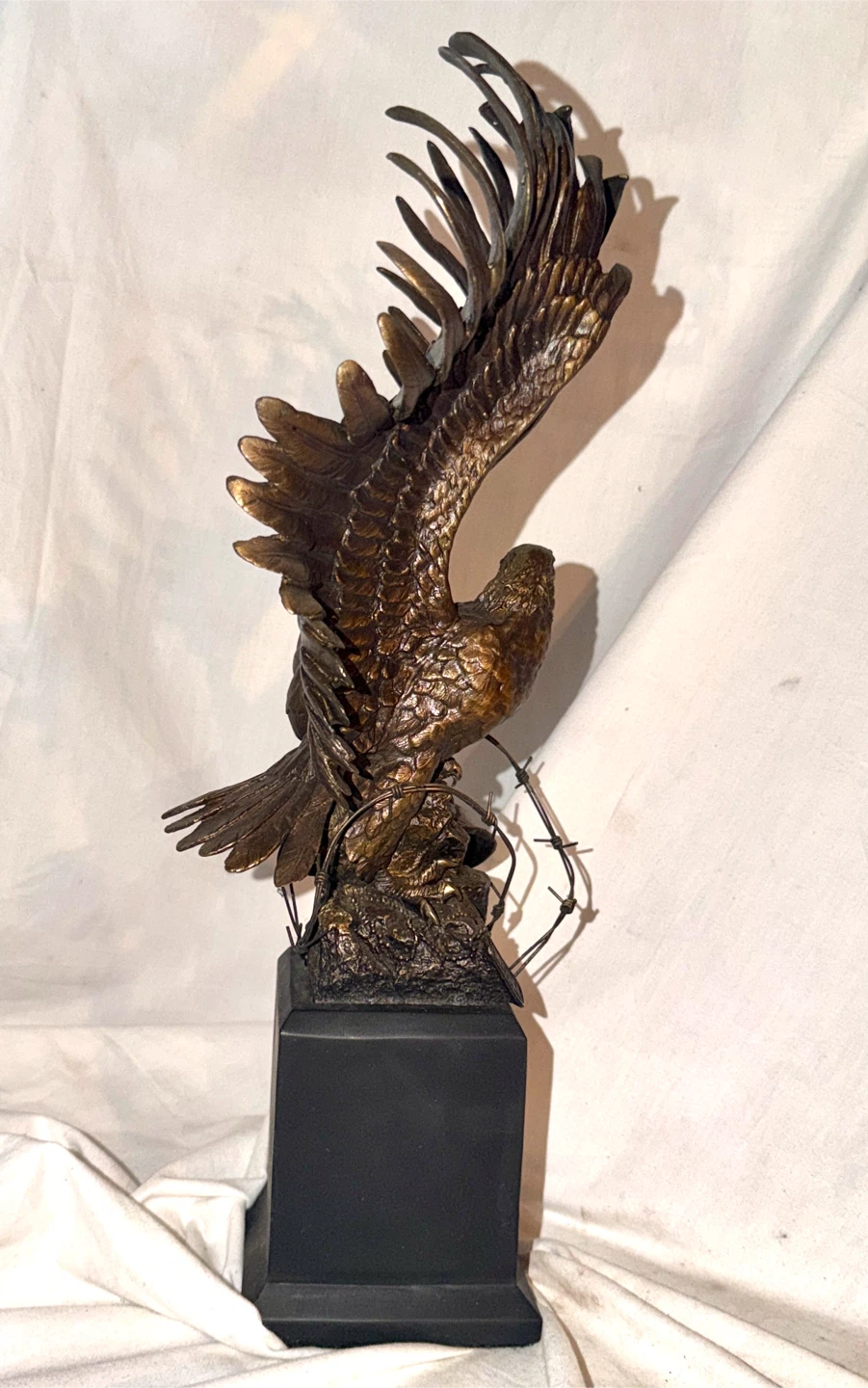 POW MIA Eagle Statue vintage military bronze sculpture - photo 4