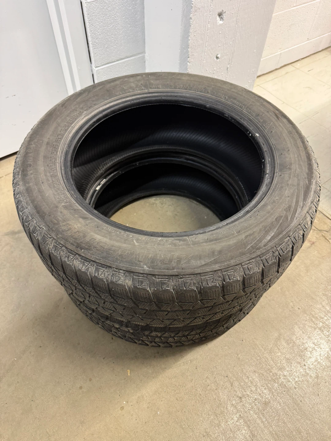 Bridgestone Blizzak 205/60R16 Winter Tires - photo 3