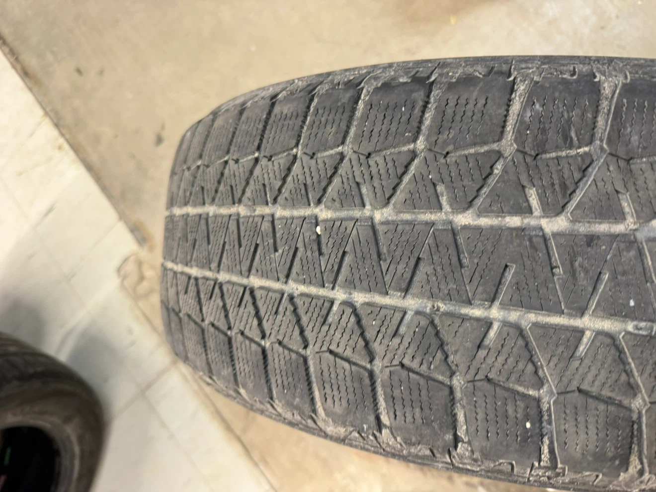 Bridgestone Blizzak 205/60R16 Winter Tires - photo 4