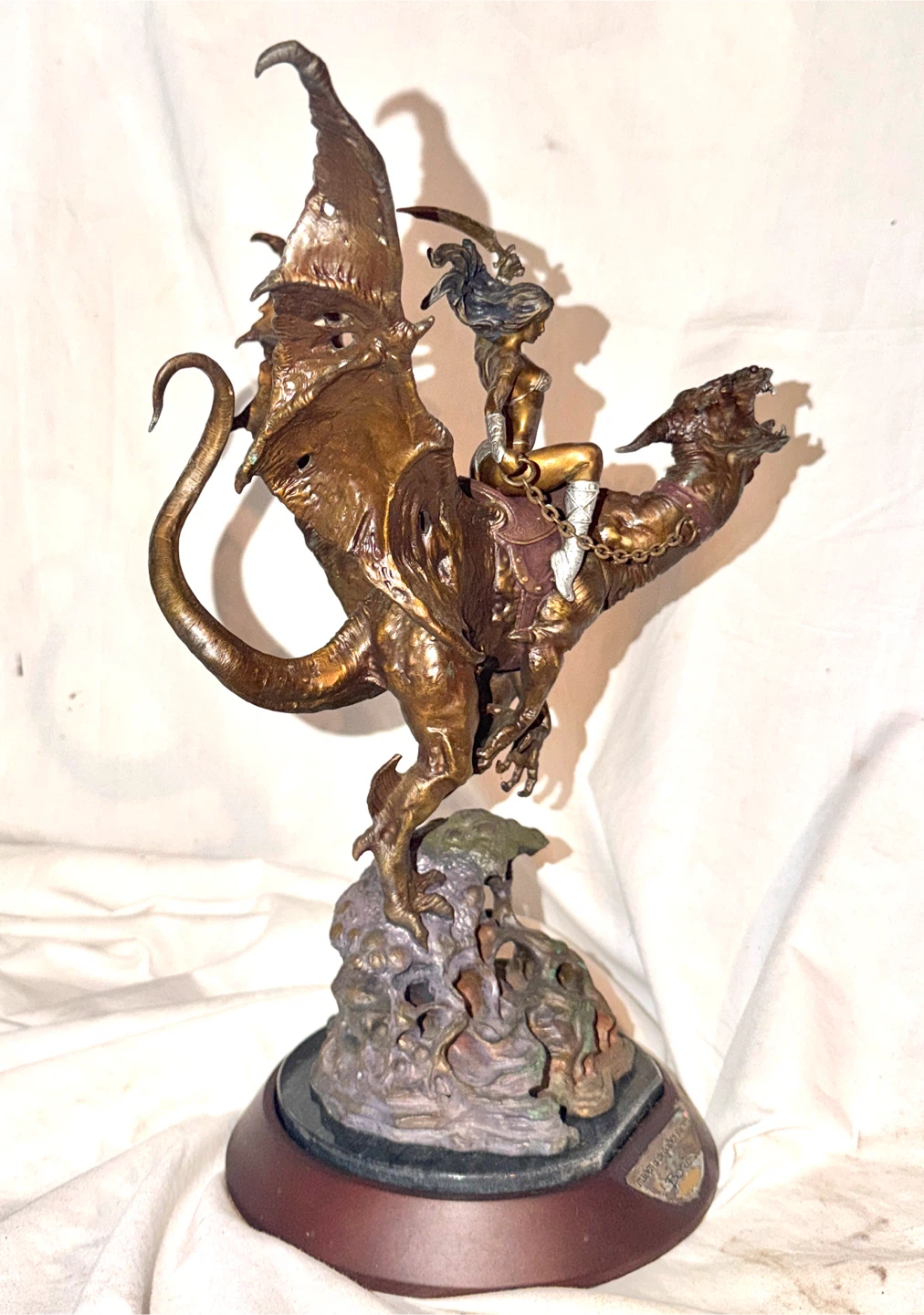 Maiden of the Golden Sword Statue Boris Vallejo - photo 5