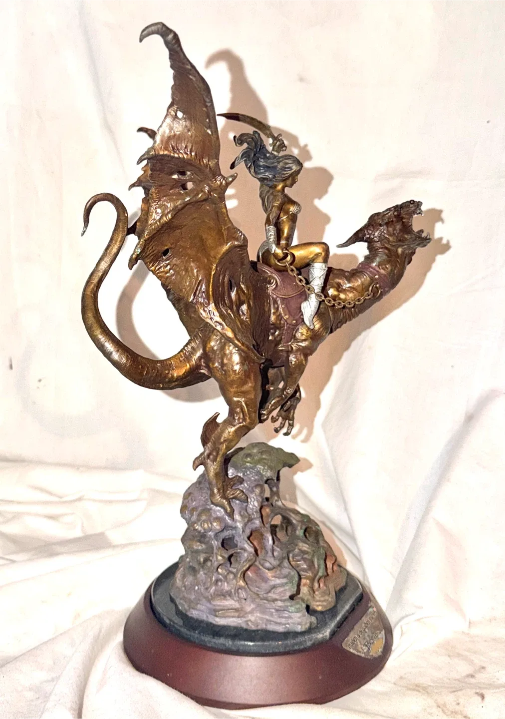 Maiden of the Golden Sword Statue Boris Vallejo - photo 5