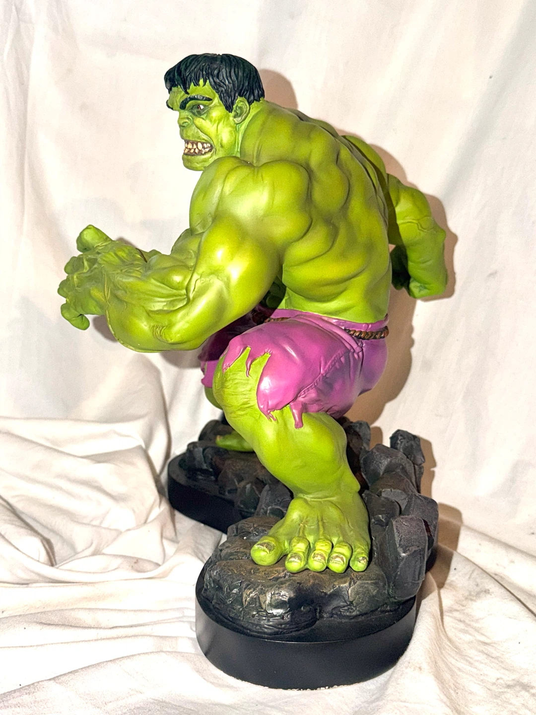 Bowen Designs The Incredible Hulk Full Size Statue - photo 4