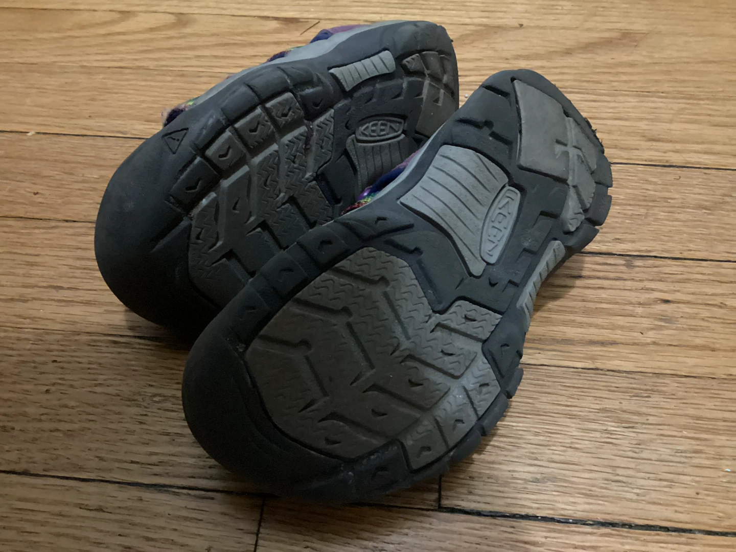 Size 10 small kids Keen Newport Sandals - Rainbow Multicolor - photo 2