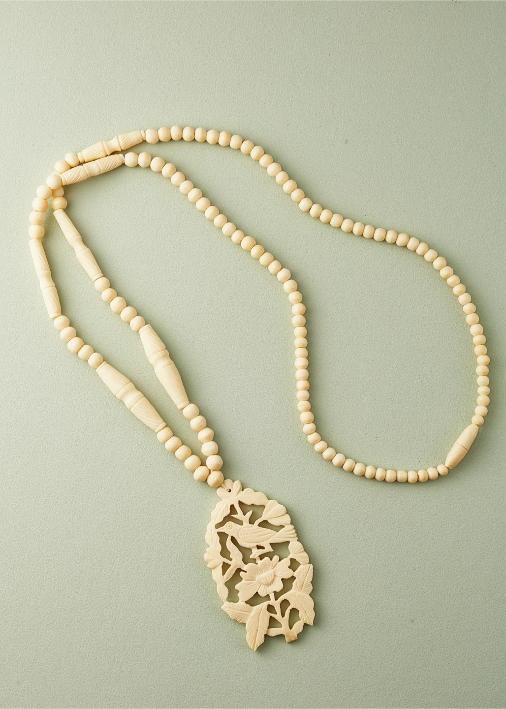 Vintage Carved Bovine Bone Bird and Flower Pendant Necklace - photo 2