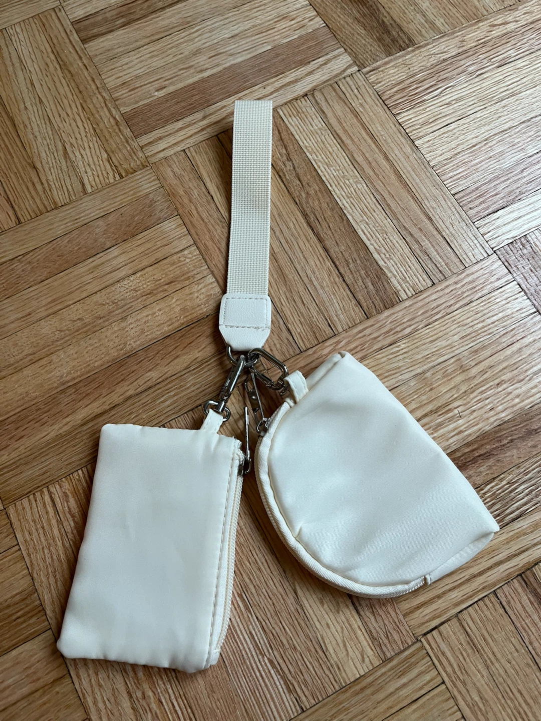 White 3-Piece Detachable Wristlet Pouch Keychain Wallet Set NWOT - photo 3