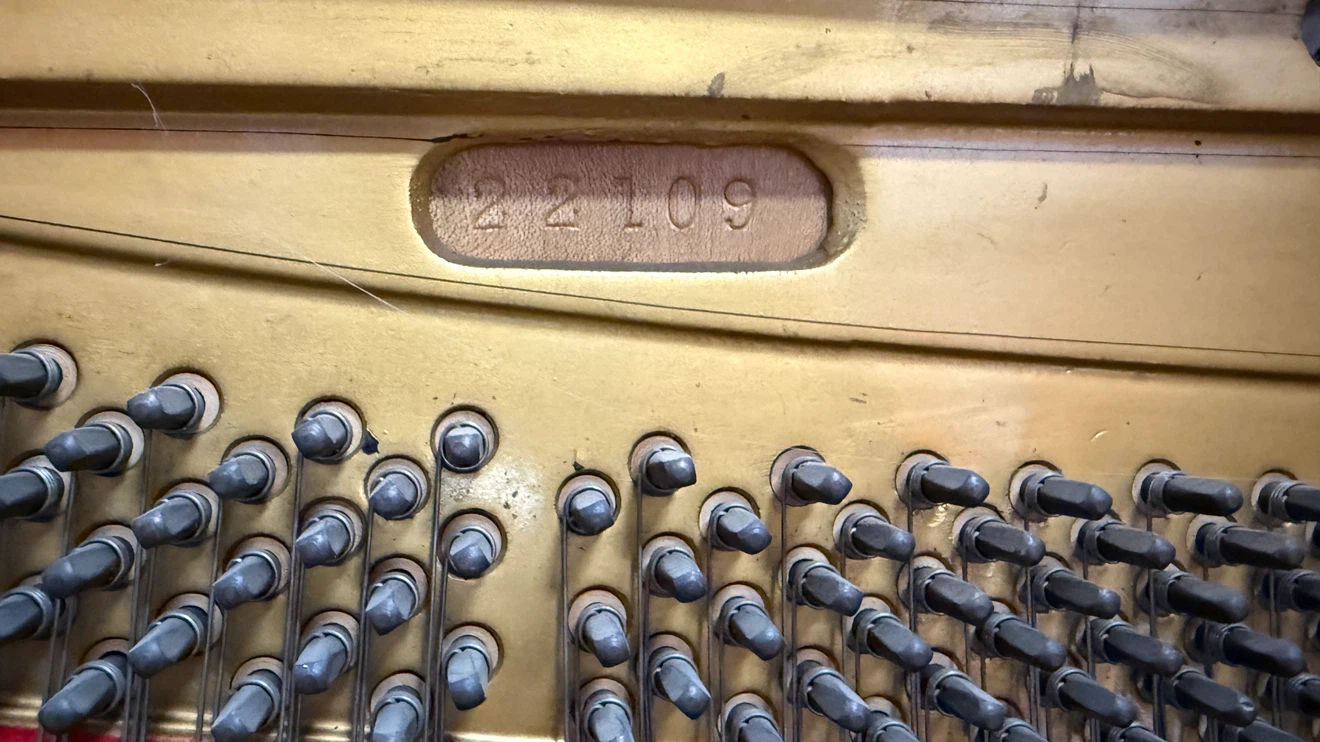 Vintage Willis & Co. Upright Piano - photo 5