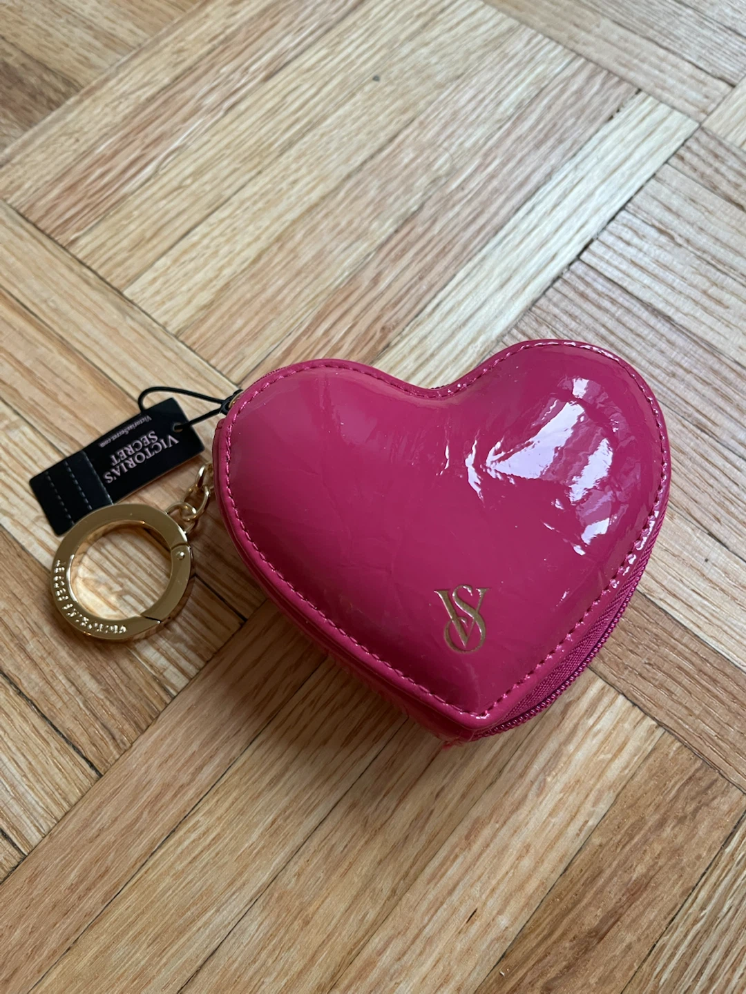 Victoria’s Secret Hot Pink Patent Heart Pouch Keychain – NWT - photo 3