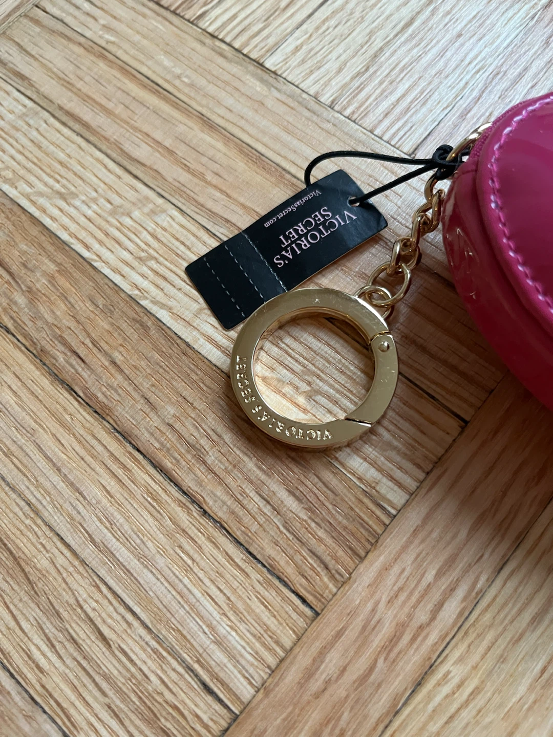 Victoria’s Secret Hot Pink Patent Heart Pouch Keychain – NWT - photo 4