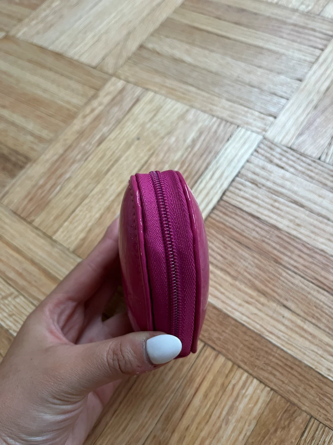 Victoria’s Secret Hot Pink Patent Heart Pouch Keychain – NWT - photo 5