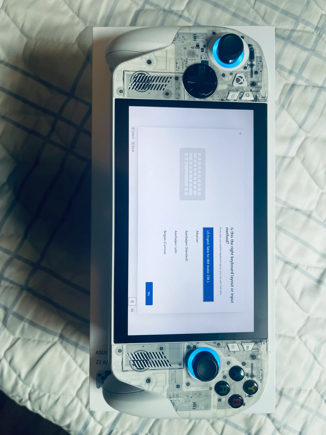 ASUS ROG Ally Z2 Gaming Handheld - photo 2
