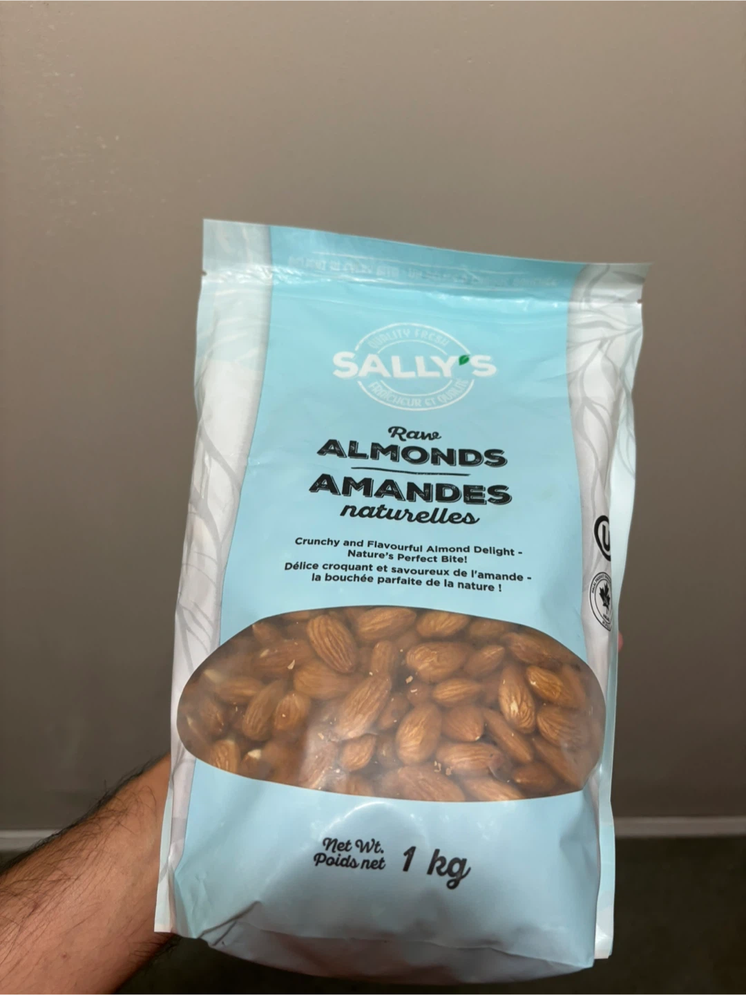 Sally's Raw Almonds 1kg