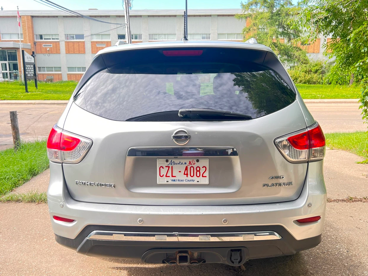 Nissan Pathfinder Platinum 4WD - photo 4