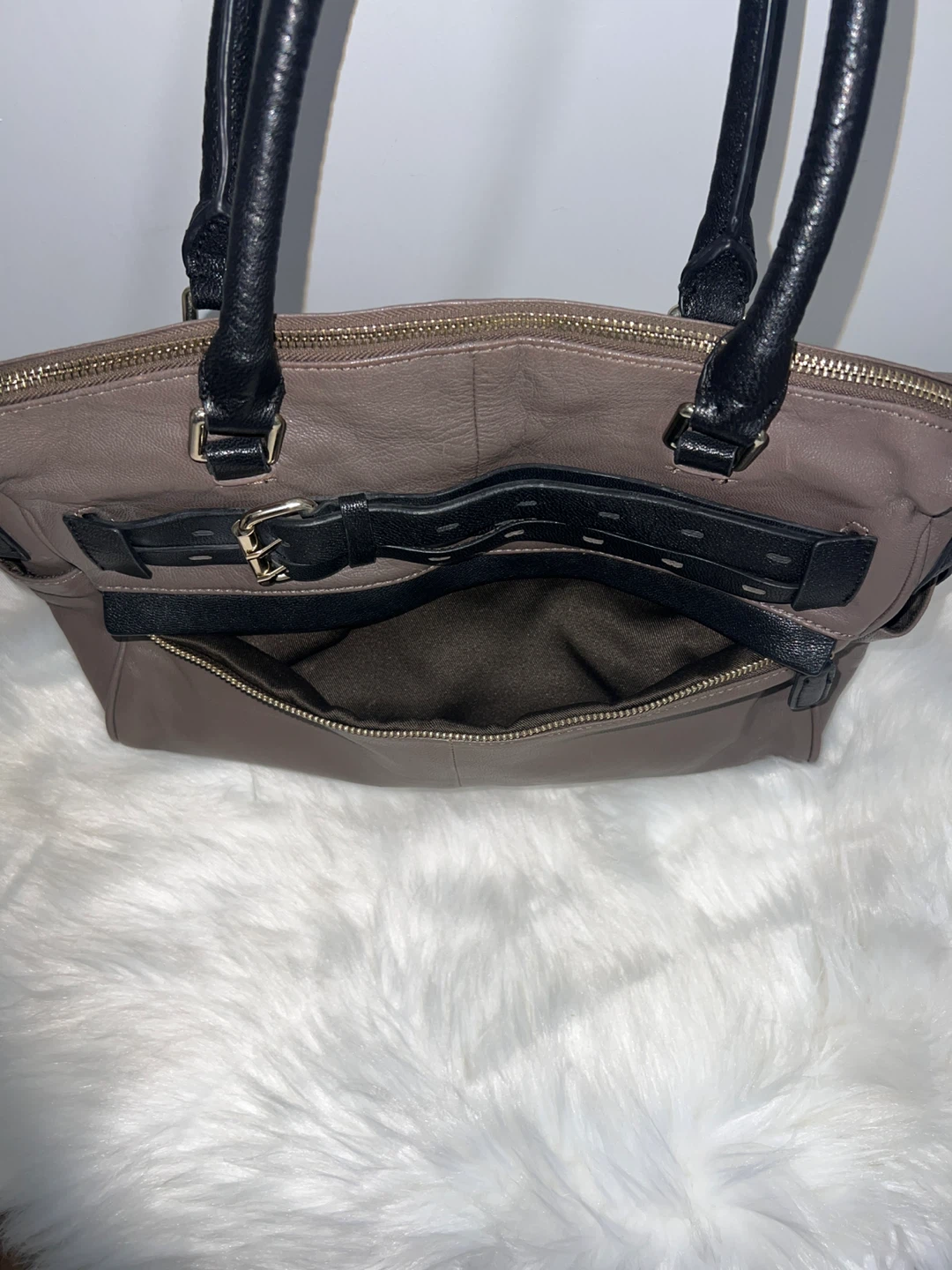 Danier Genuine Leather Bag - photo 3