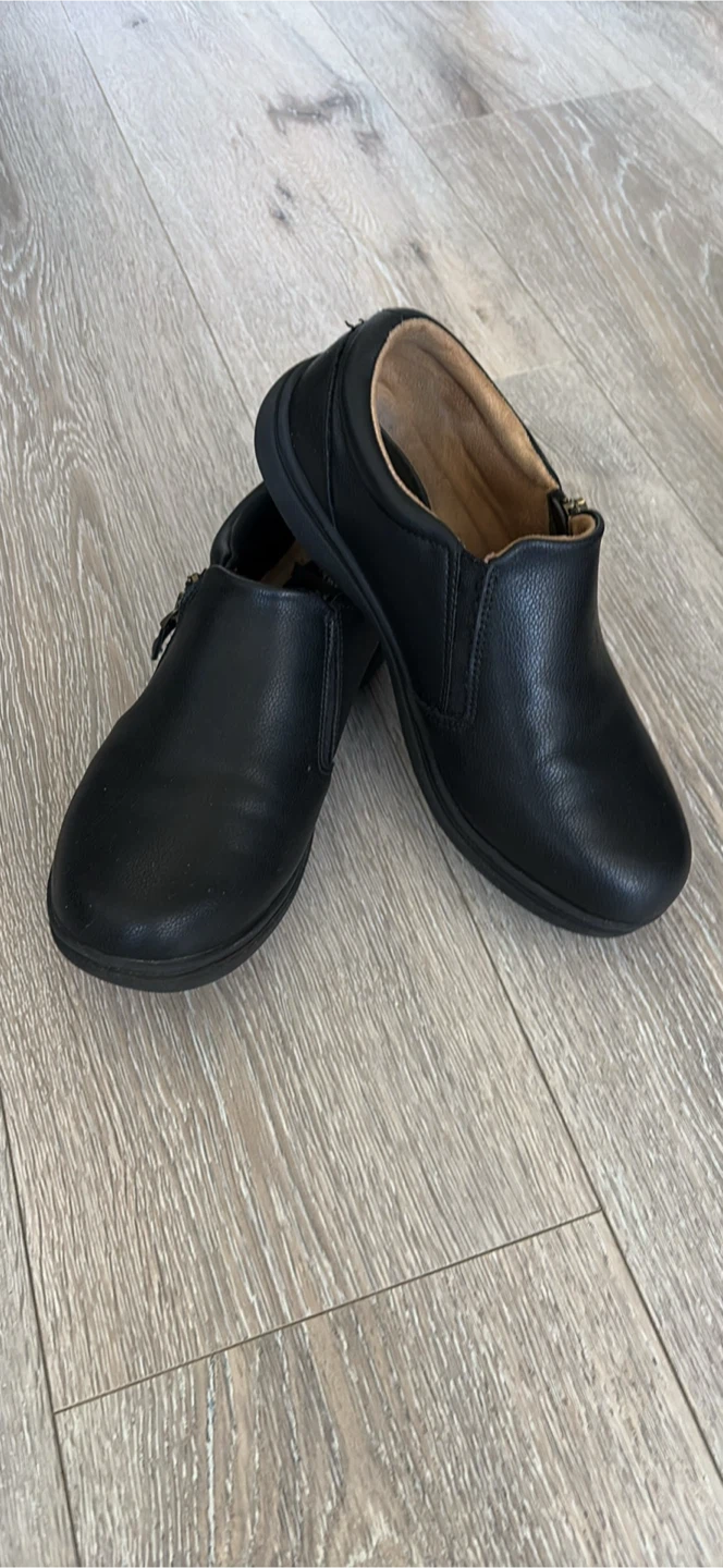 Time and Tru Black Slip-On Shoes - Size 8W - photo 3