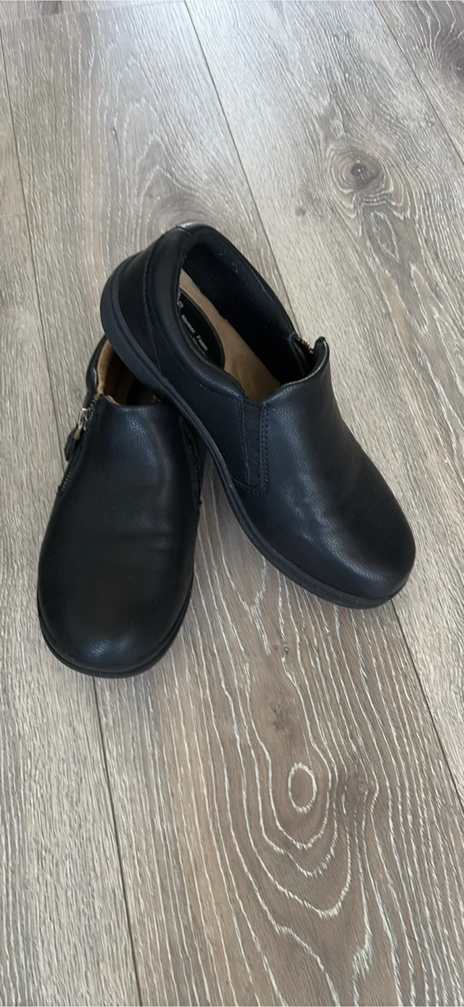 Time and Tru Black Slip-On Shoes - Size 8W - photo 4