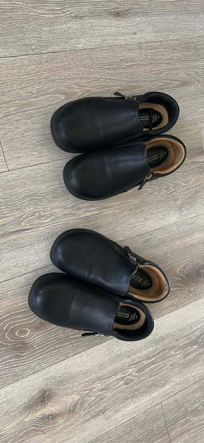 Time and Tru Black Slip-On Shoes - Size 8W - photo 5
