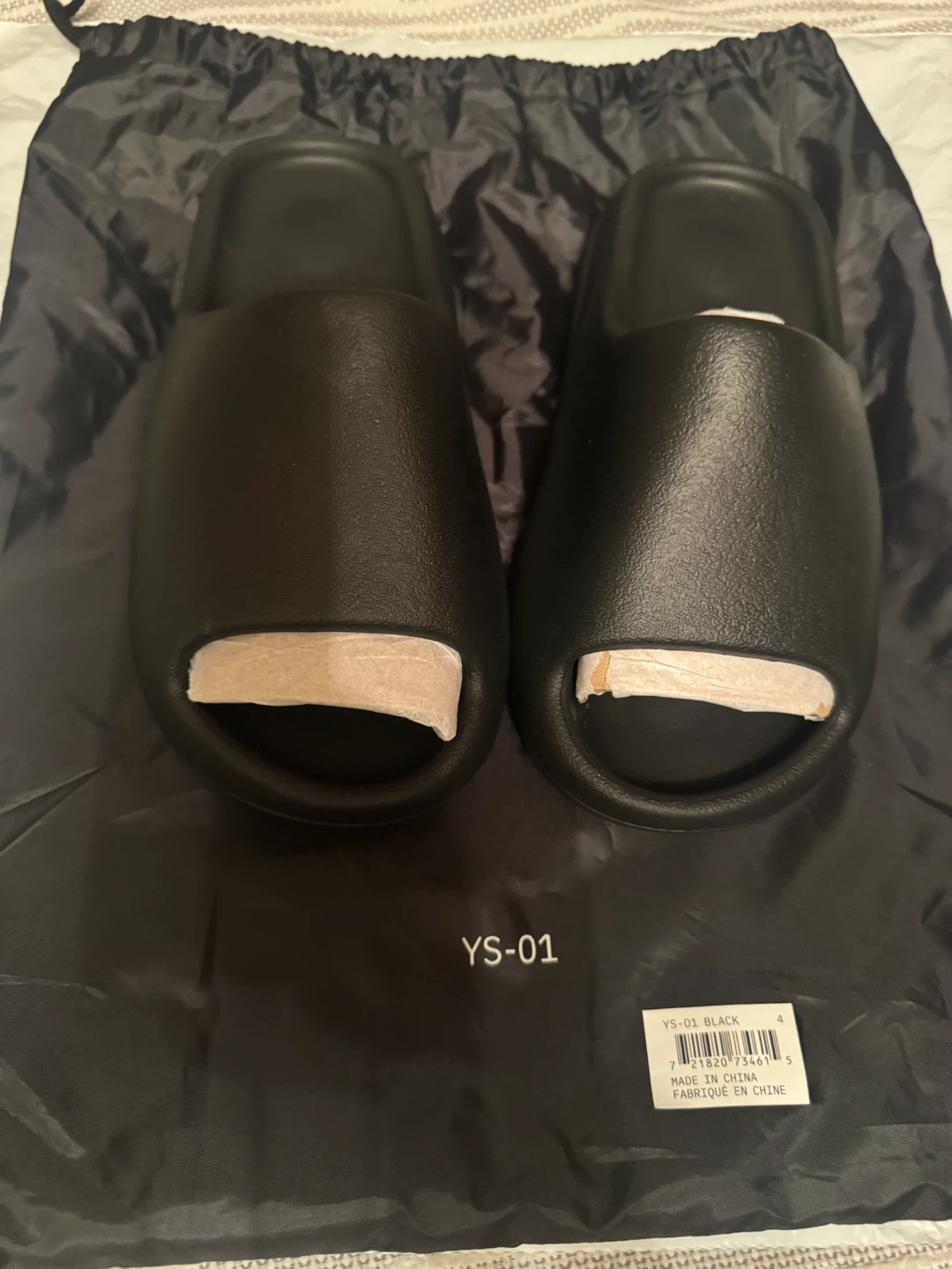 YS-01 Black Slides Size 4